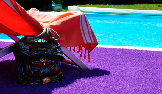 El Césped artificial de colores