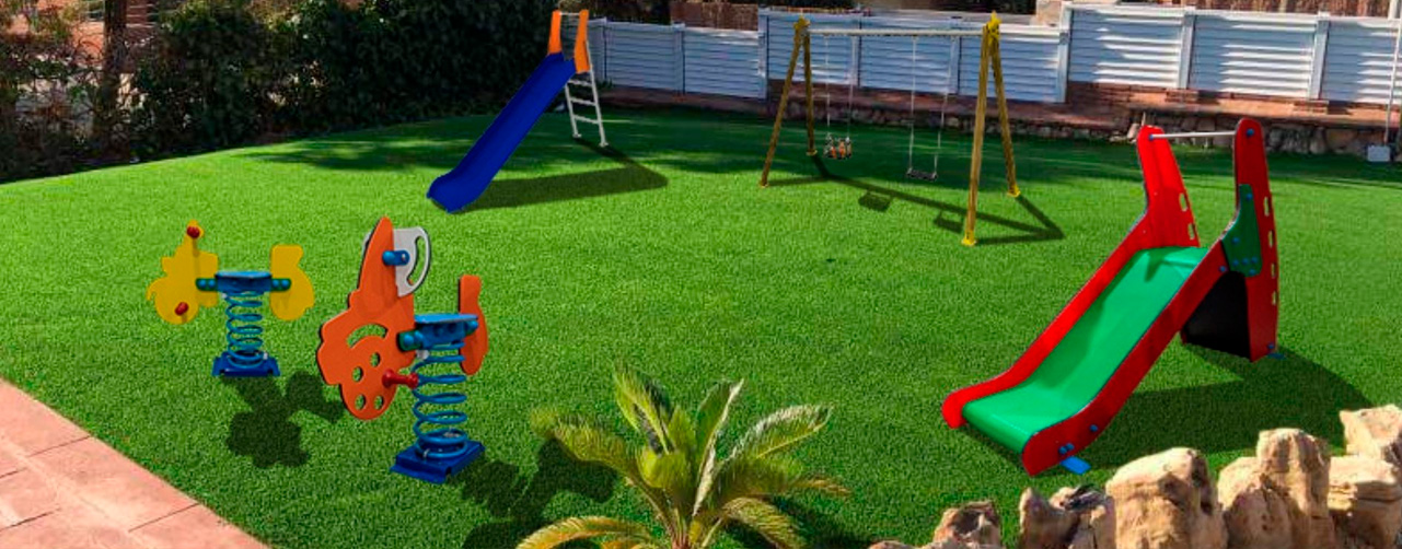 Parques infantiles y zonas escolares