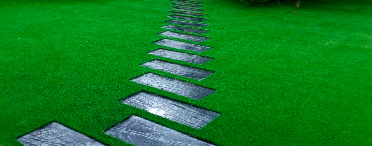 ¿Cómo proteger y mantener tu césped artificial durante los rigores del invierno?