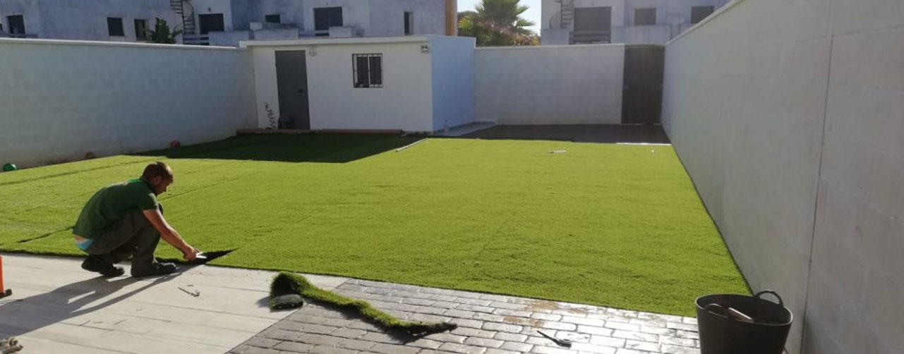 Tendencias actuales en decoración de jardines con materiales sintéticos y naturales Tendencias actuales en decoración de jardines con materiales sintéticos y naturales